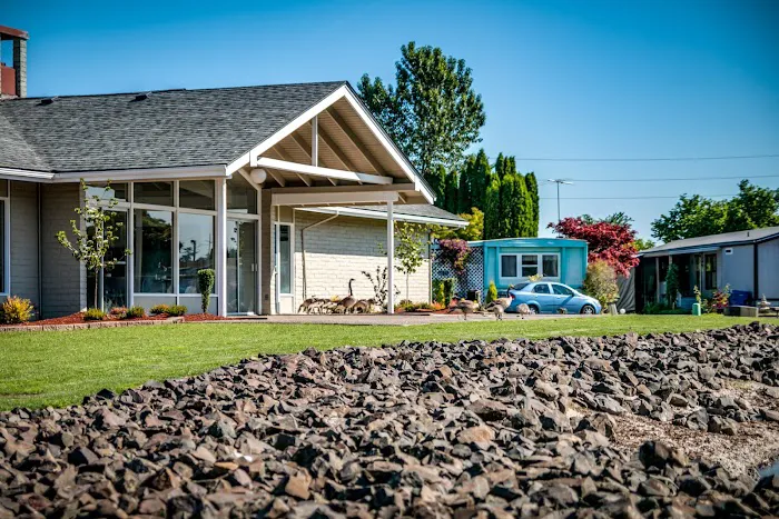 Royal Estates Picture 8