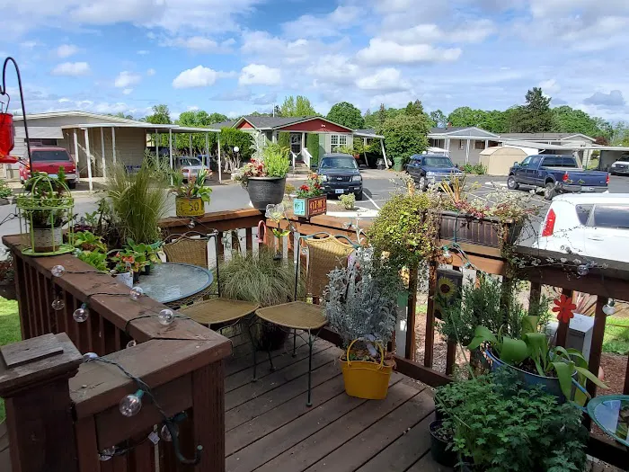 Lakeside Village Mobile Home Community Picture 1