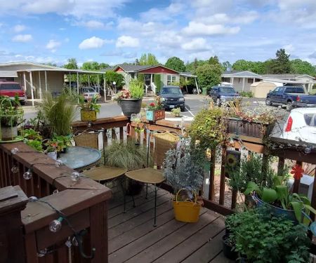 Lakeside Village Mobile Home Community