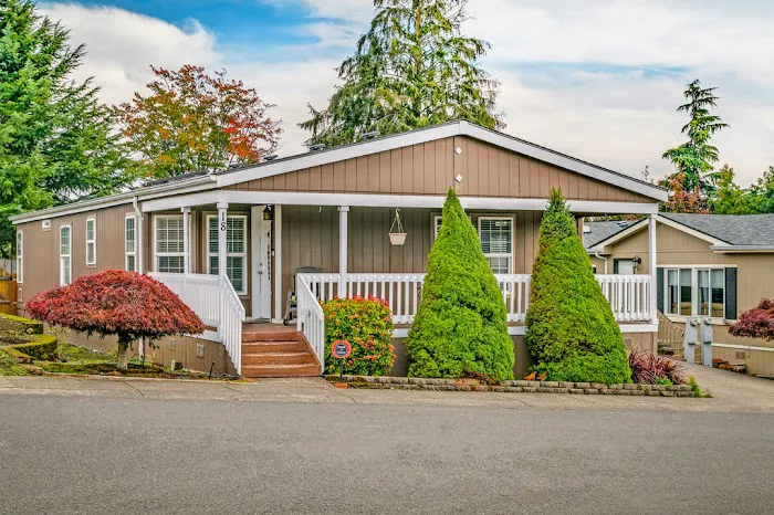 Oak Pointe Estates Picture 1