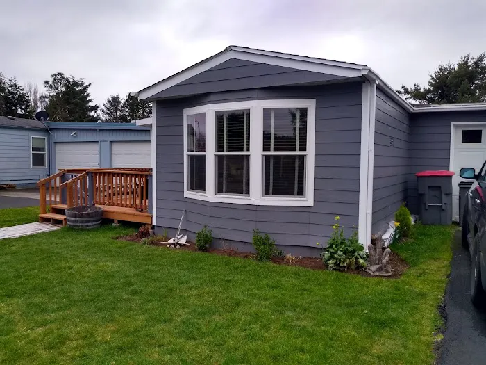 Glenwood Village Picture 8