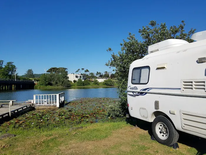 Sunset Lake Campground & RV Park Picture 4