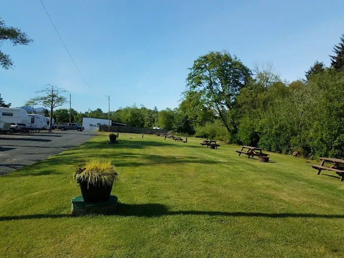 Bud's RV Park & Grocery Picture 1