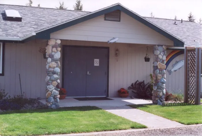 KM Resorts - Columbia Shores RV Resort Picture 10