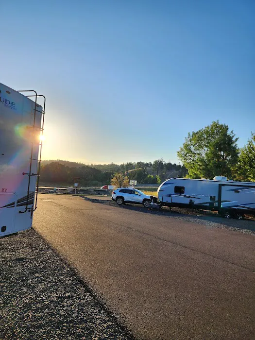 Emerald Valley RV Park Picture 7