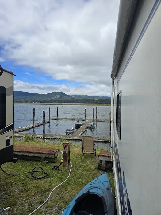 Paradise Cove RV Resort & Marina Picture 9