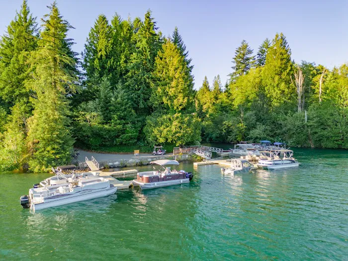 Harmony Lakeside RV & Cabins Resorts Picture 8