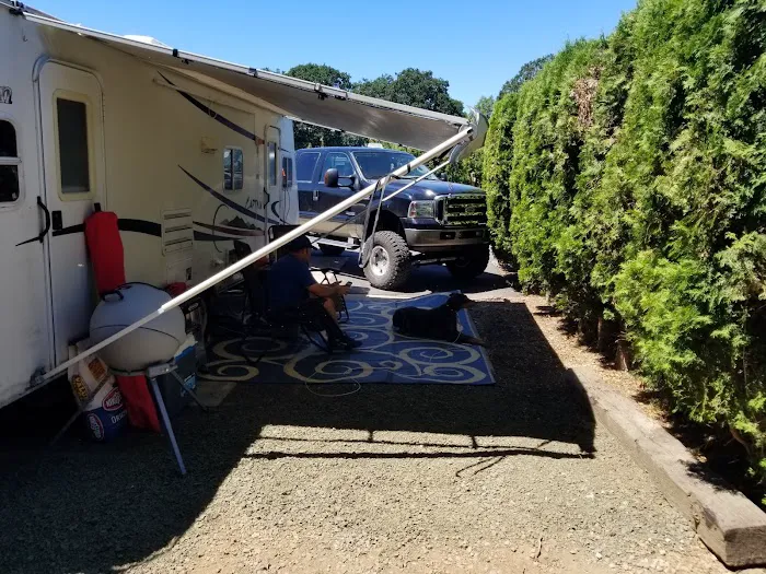 Ash Creek Mobile & RV Park Picture 6