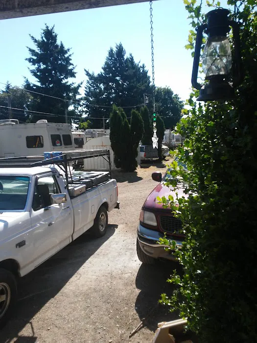 Albany RV and Trailer Park Picture 8