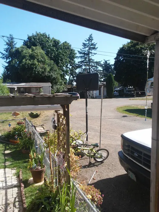 Albany RV and Trailer Park Picture 10