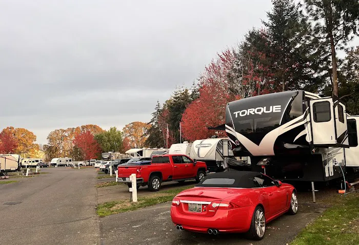 Knox Butte RV Park Picture 4