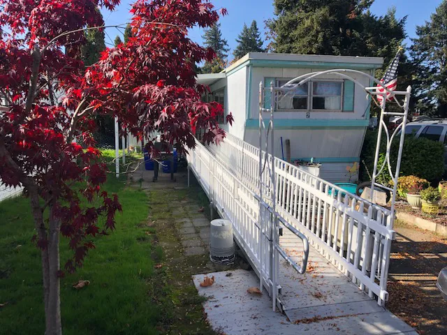 Village Estates Mobile Home Park Picture 1