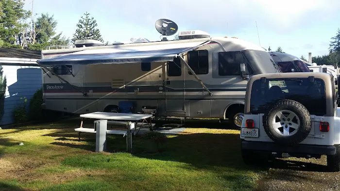 Ocean Bay Mobile & RV Park Picture 8