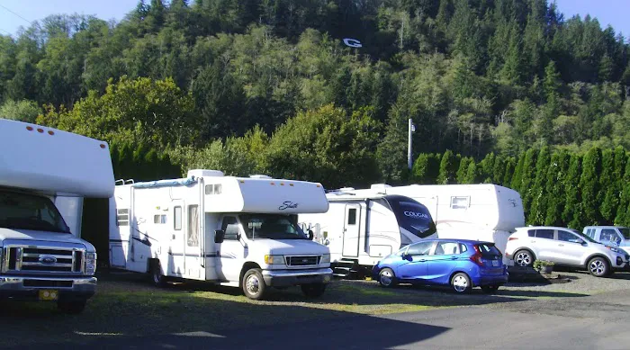 Heron's RV Park Picture 1