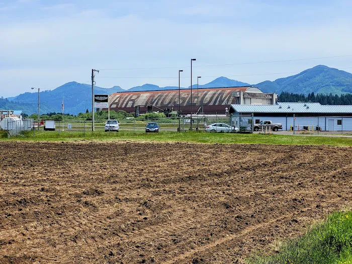 Port of Tillamook Bay RV Park Picture 9