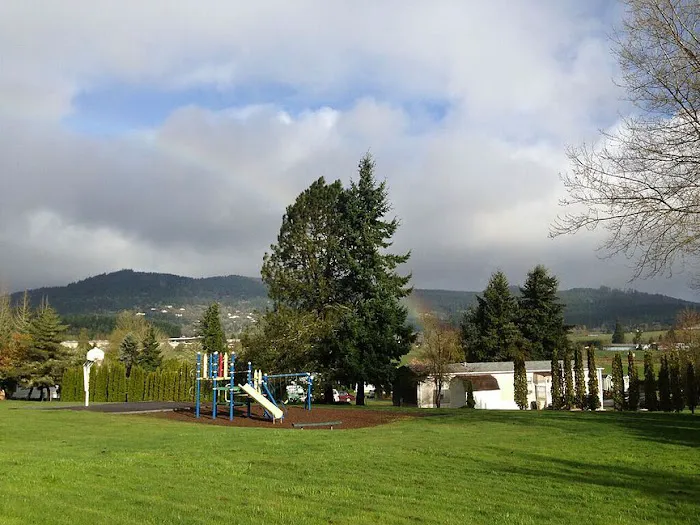 Knoll Terrace Picture 5