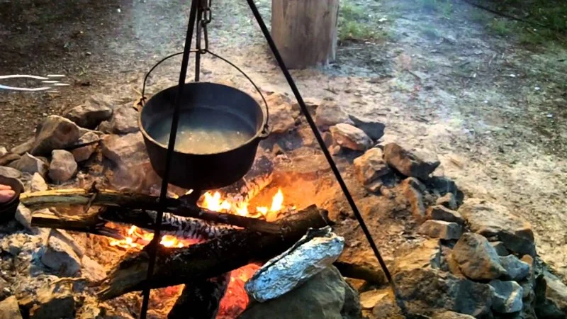 How to Use Campfire Heat for Outdoor Survival: Essential Tips and Techniques