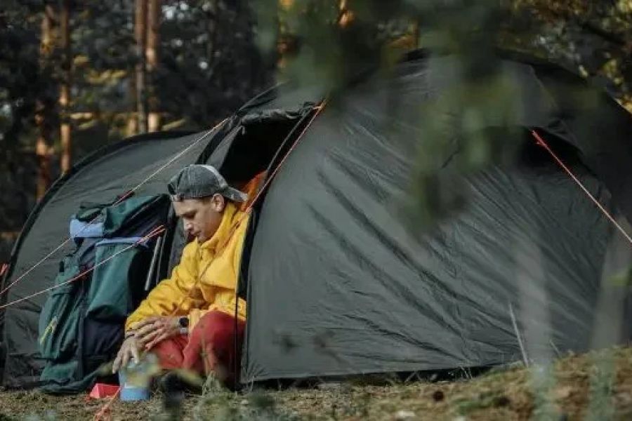 How to Stay Safe While Camping in the Wilderness – Expert Tips for a Safe Outdoor Adventure