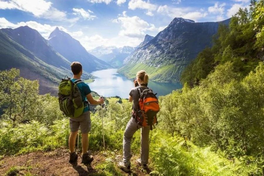 Best Campsites for Hiking and Adventure Trails: Explore Nature’s Beauty