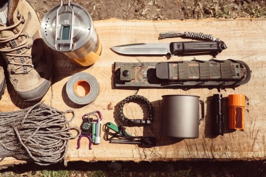 Top 5 Essential Camping Tools for Beginners – A Guide to Getting Started in the Outdoors
