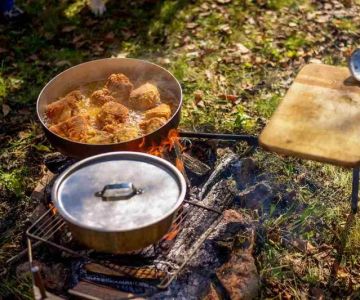 How to Cook Healthy Meals While Camping: Tips for Nutrition on the Go