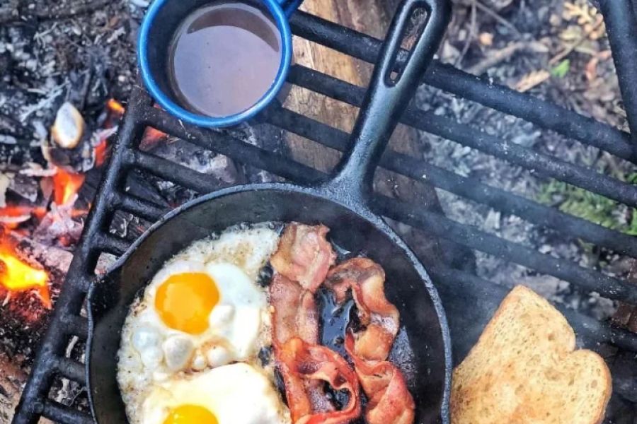 Best Campfire Snacks for Long Hikes and Day Trips You’ll Love