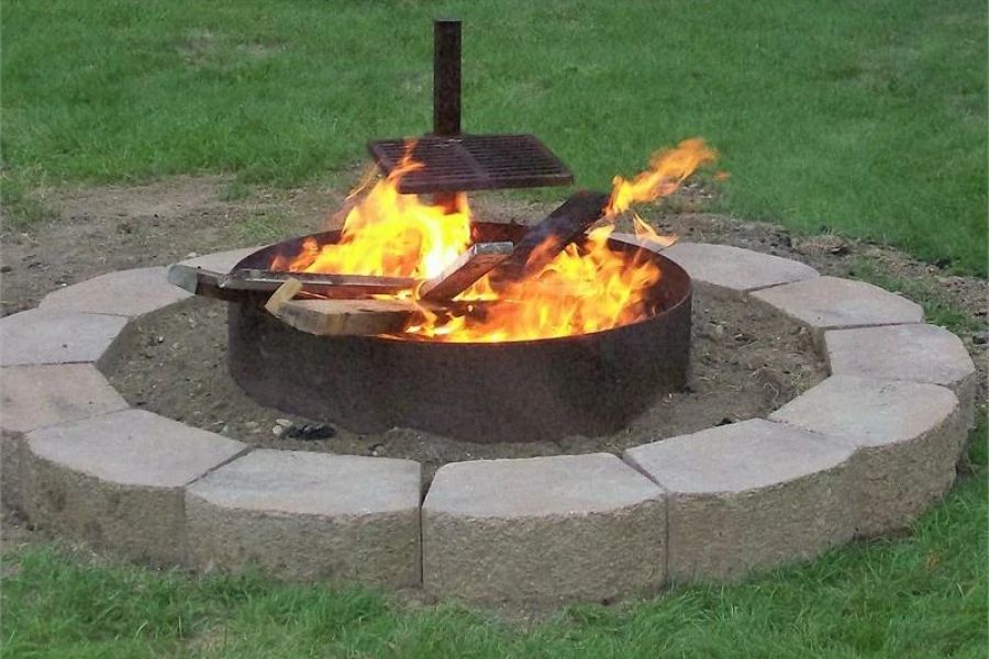 How to Build a Safe and Cozy Campfire Ring