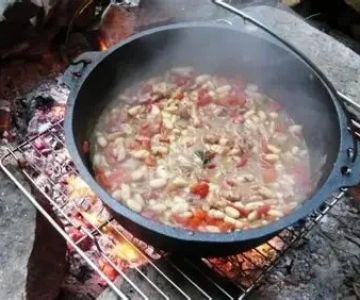 How to Cook Stew Over a Campfire