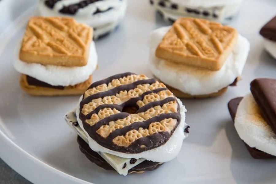 How to Make Campfire S’mores Variations with Different Chocolates