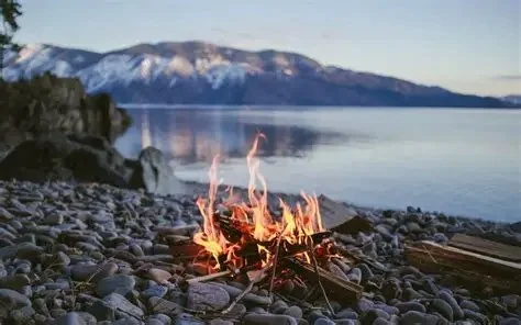 The Best Time of Year for Campfire Camping in Europe: A Seasonal Guide