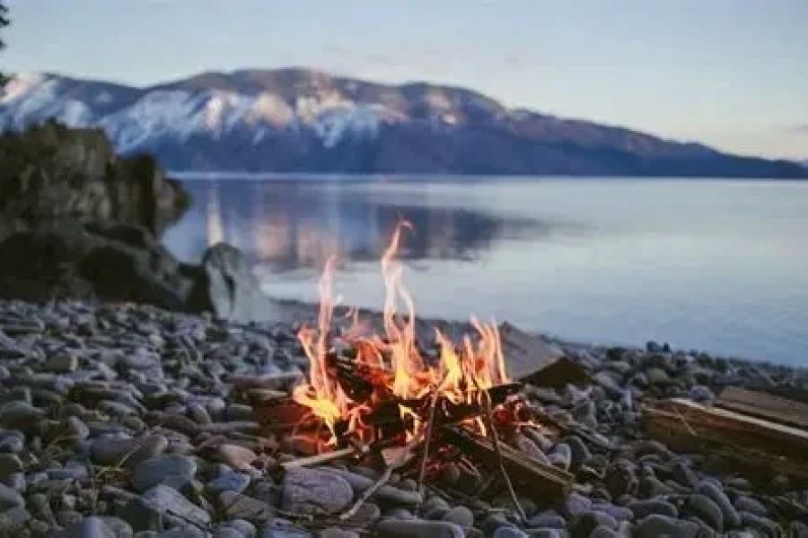The Best Time of Year for Campfire Camping in Europe: A Seasonal Guide