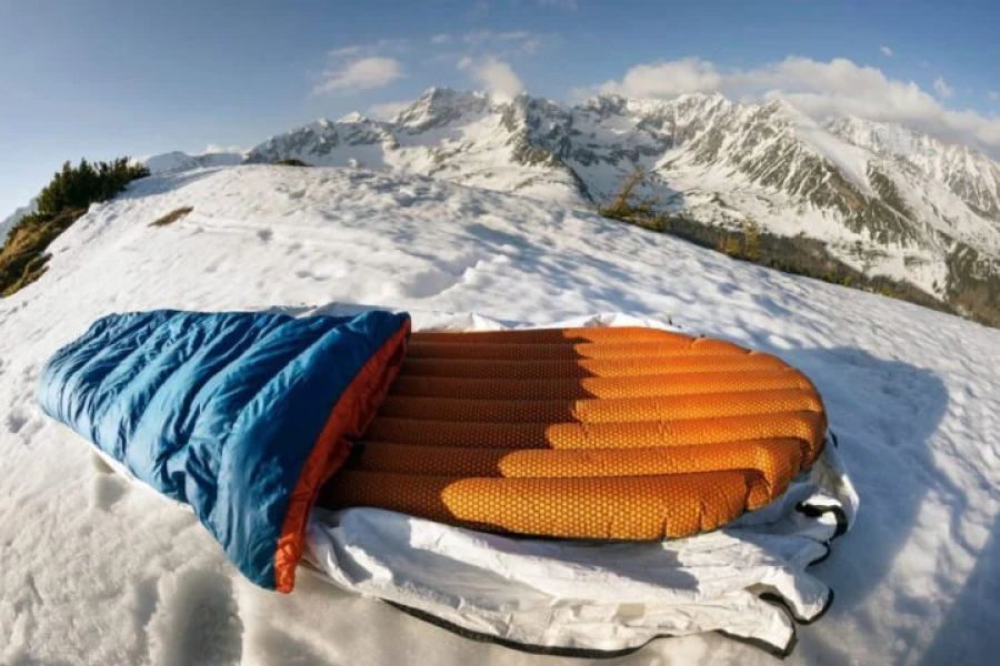 Best Camping Blankets and Sleeping Pads for Cold Weather