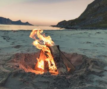 How to Build a Campfire on a Beach: Step-by-Step Guide for Safety and Fun