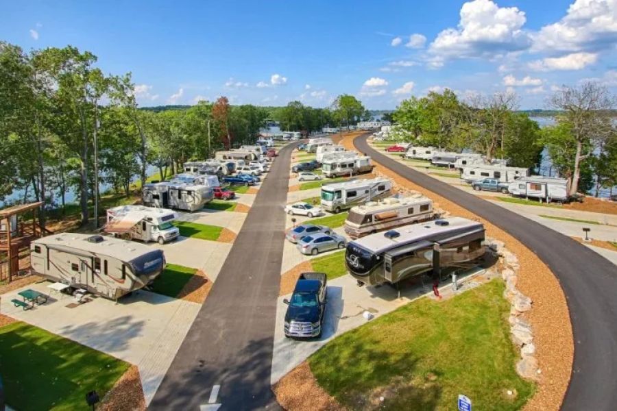 How to Choose the Best Camping Location: Tips for Finding the Perfect Spot
