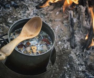 How to Cook Hearty Soups and Stews Over a Campfire: Ultimate Guide for Campers