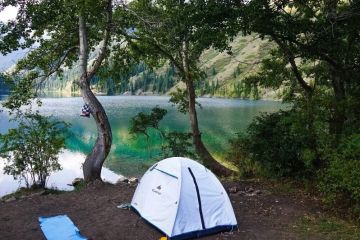 Tips for Camping Near Rivers and Lakes Safely – Essential Advice