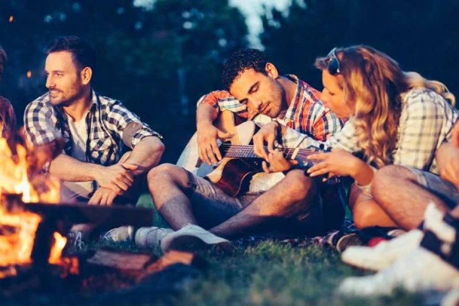 Top 10 Campfire Songs and Stories to Share Outdoors for Memorable Moments