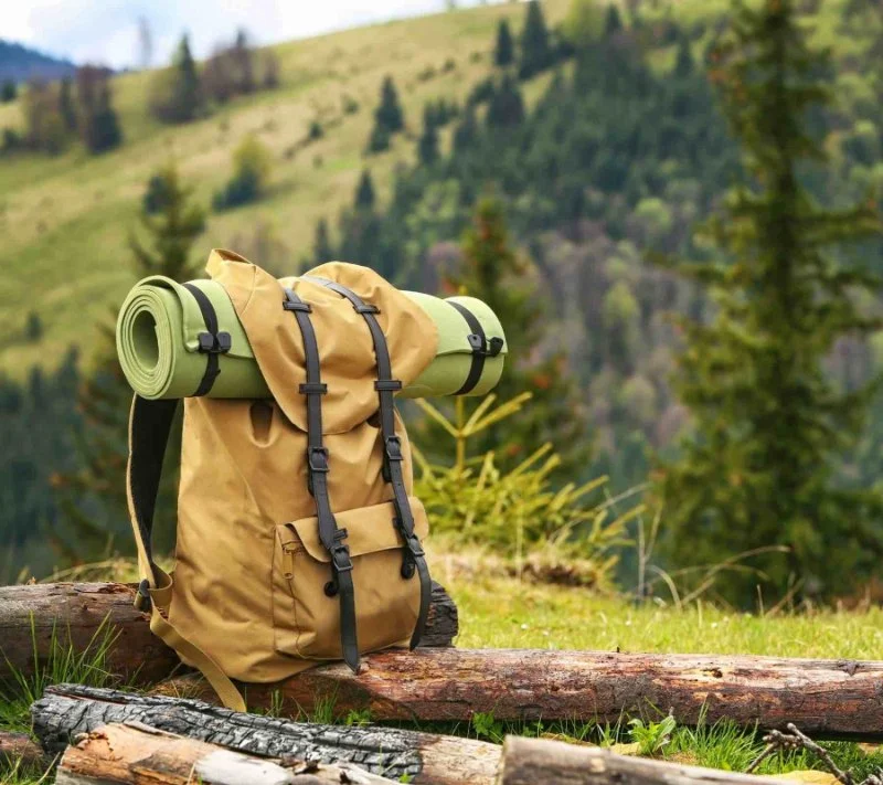 How to Pack a Lightweight Backpack for Camping – Expert Tips for Hikers