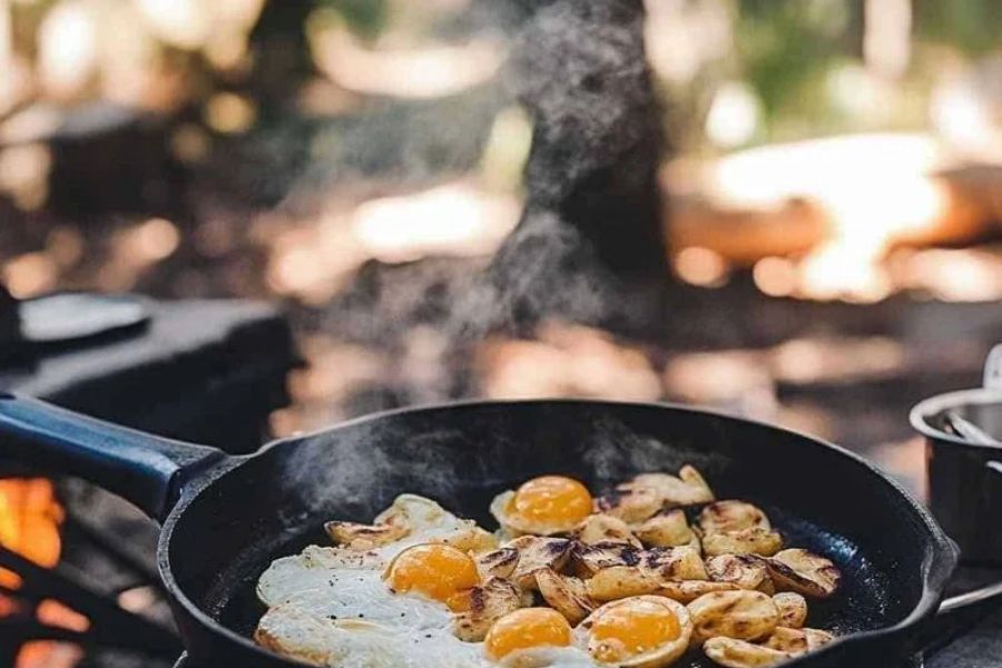 How to Cook Delicious Campfire Dinner Recipes for Your Outdoor Adventure