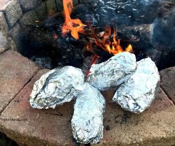 How to Make Campfire Baked Potatoes Wrapped in Foil: A Perfect Camping Recipe