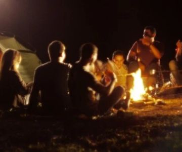 How to Use Campfire Light for Reading Outdoors: Tips for the Best Experience