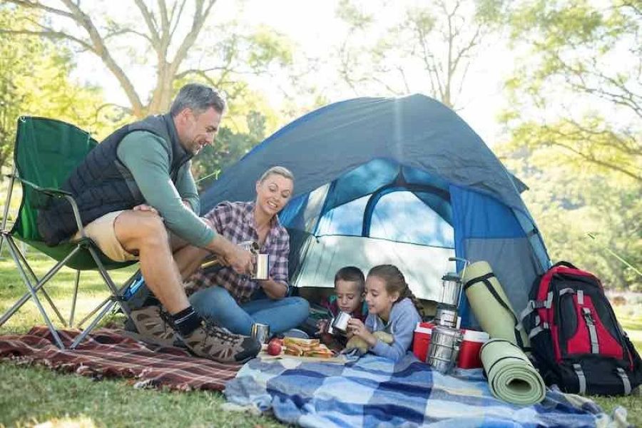 How to Make Your Campsite Comfortable for Kids and Pets