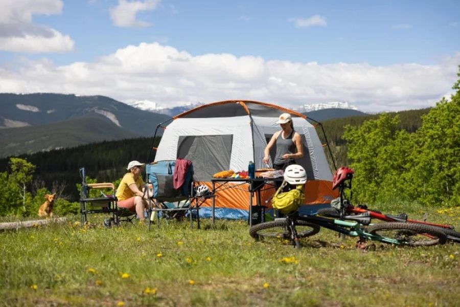 How to Enjoy a Weekend Camping Trip on a Budget