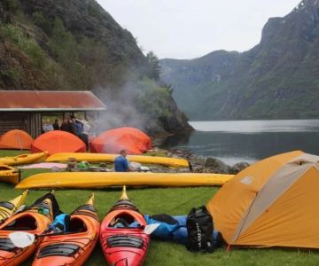 Best Campsites for Kayaking and Fishing Adventures