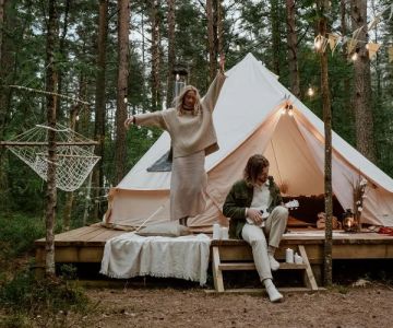 How to Build a Comfortable Campsite in the Woods - Smart Tips for Cozy Outdoor Living