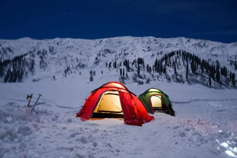 How to Make Camping Cozy Even in Cold Weather – Tips for a Warm and Comfortable Outdoor Experience