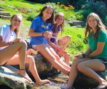How to Make Camping Fun for Teenagers: Tips and Activities for an Unforgettable Trip