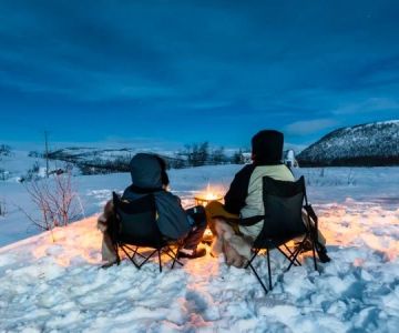 How to Make Camping Cozy Even in Cold Weather: Essential Gear and Tips