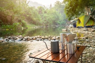 How to Camp Safely Near Lakes and Rivers: Essential Tips and Equipment