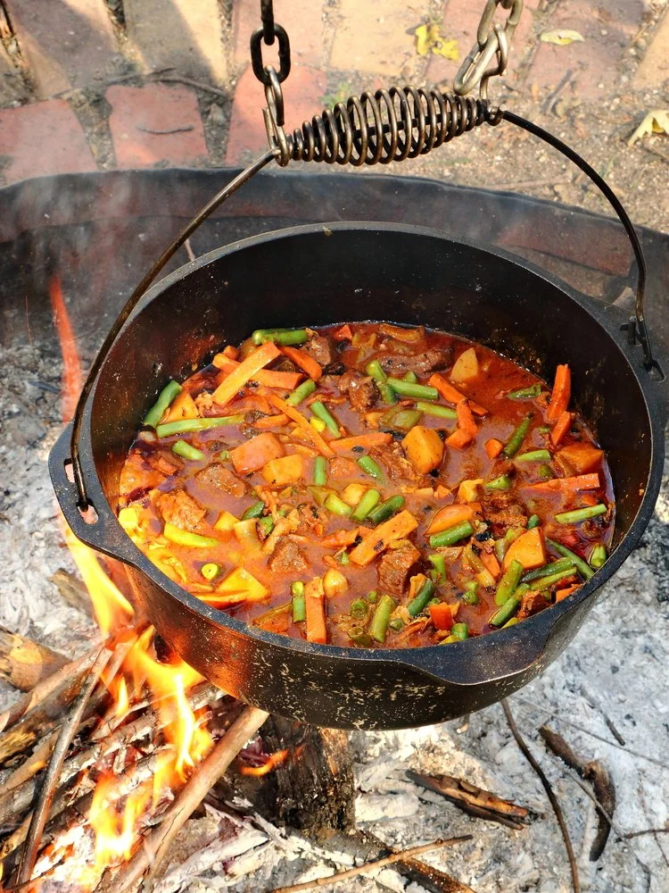 How to Cook Delicious Campfire Dinner Recipes: Top Tips and Ideas